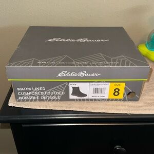 Eddie Bauer Ladies Winter Boot Black Warm Lined Cushioned Footbed Durable